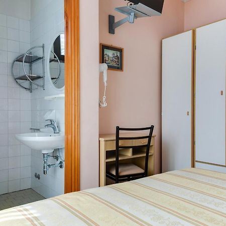 Hotel Sorriso Rimini Bagian luar foto
