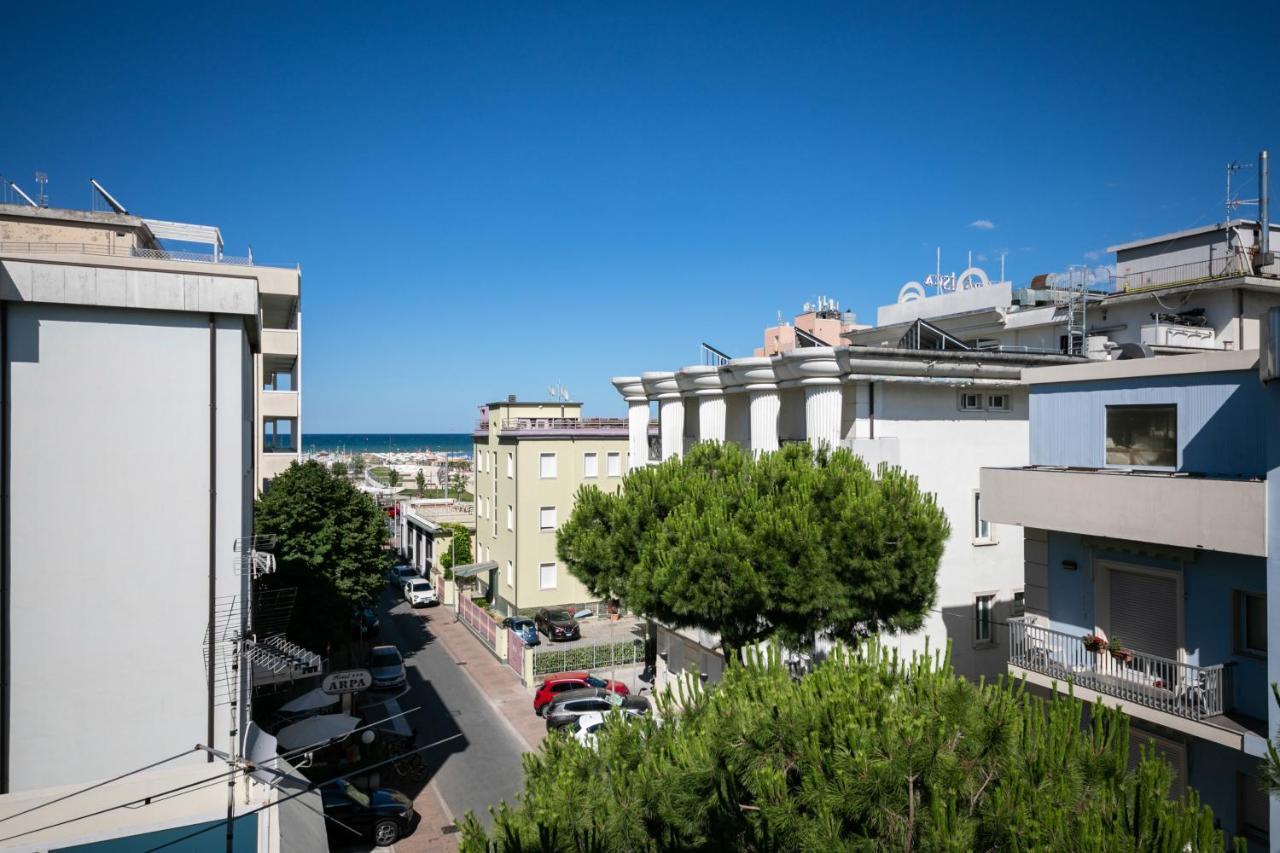 Hotel Sorriso Rimini Bagian luar foto